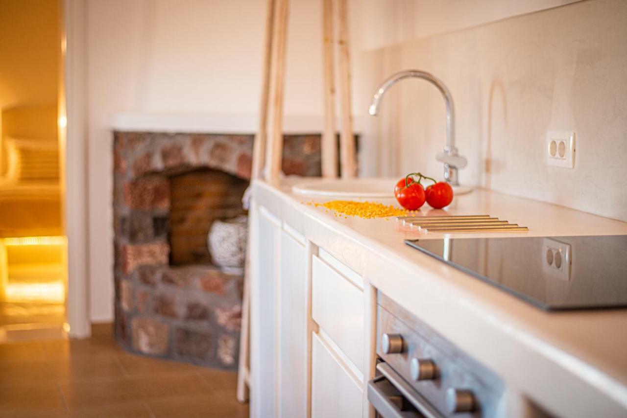 Klimata House - Private Jacuzzi Pool & Bbq Villa Vlychada Bagian luar foto
