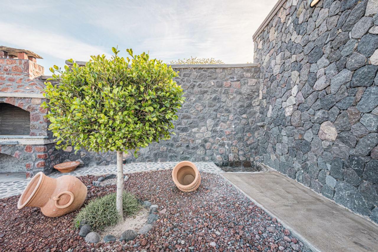 Klimata House - Private Jacuzzi Pool & Bbq Villa Vlychada Bagian luar foto